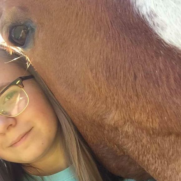 Meet your Posher, Olivia - Picture 1 of 1