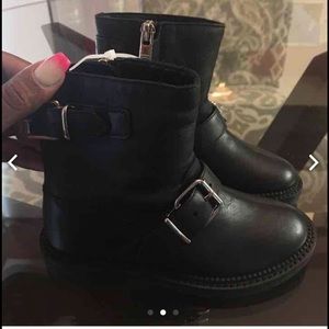 Toddler Girl Burberry Boots💖 New with Tags!