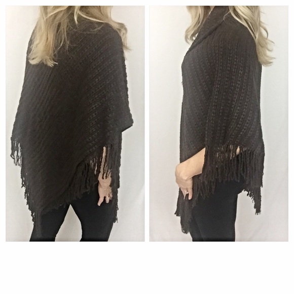 ✨SALE Chocolate Brown Button Sweater Poncho - Picture 3 of 4