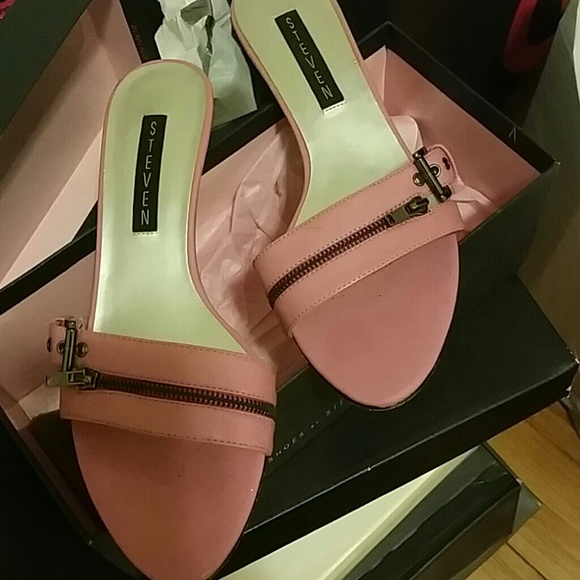 Pink Shoes by Steve Madden
