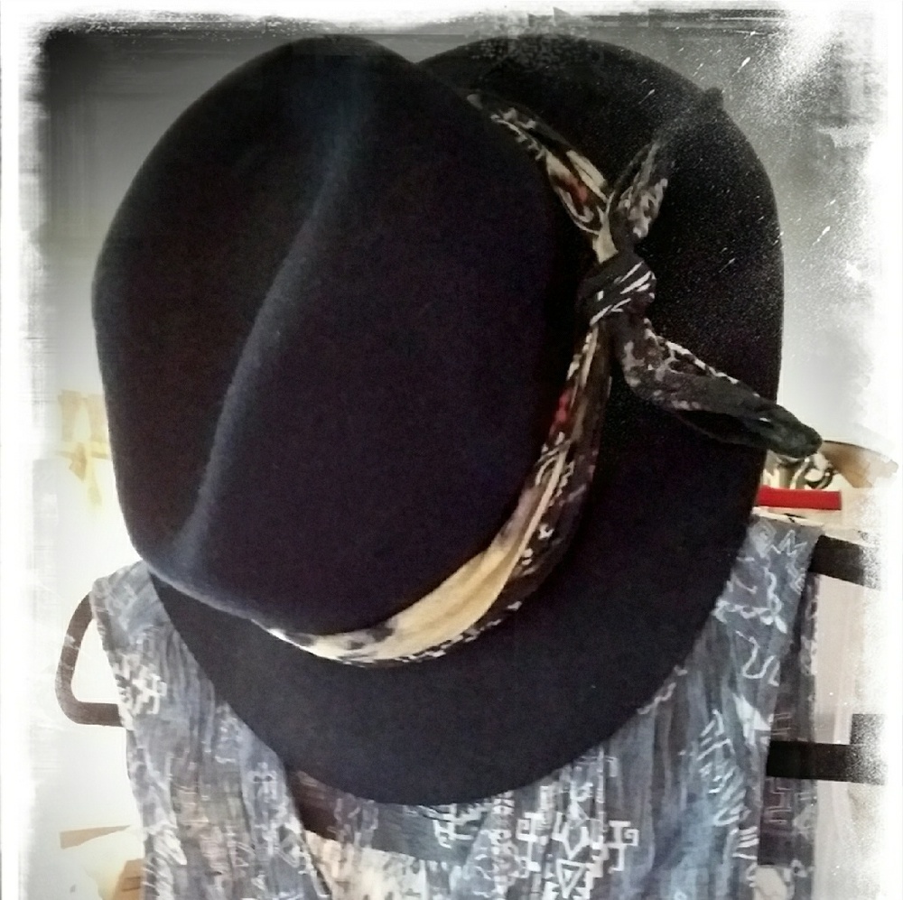 (Traded)"WILD GYPSY" INDIGO BLACK FEDORA - Picture 2 of 4