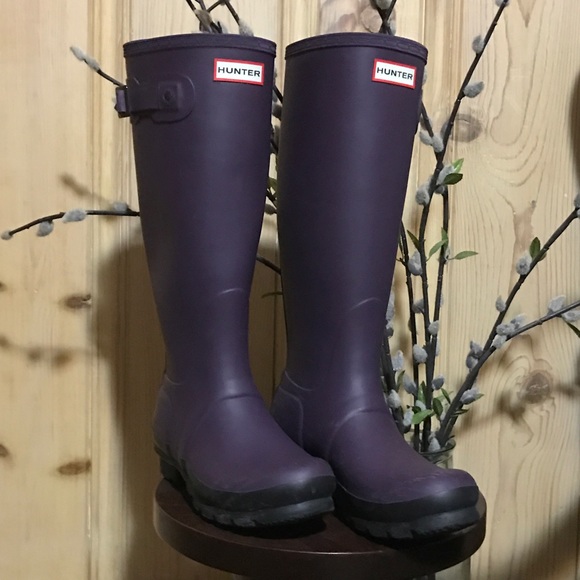 TALL HUNTER BOOTS!