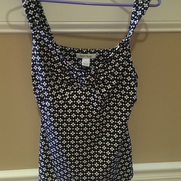 New with tags White House Black Market tank