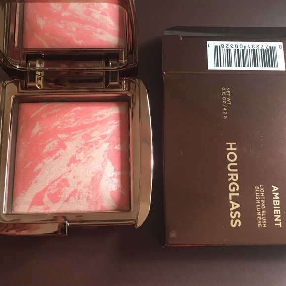 HOURGLASS ambient blush in incandescent Electra