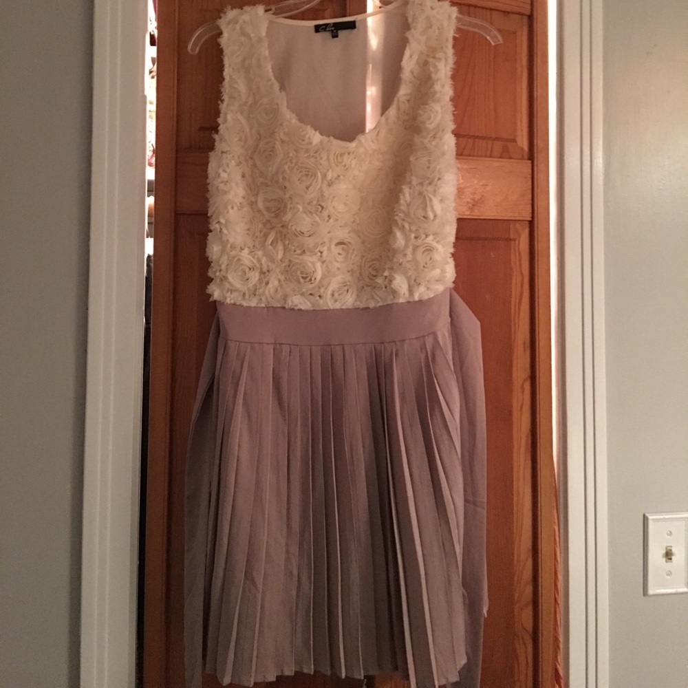 Spoil 72 dress - Picture 2 of 3