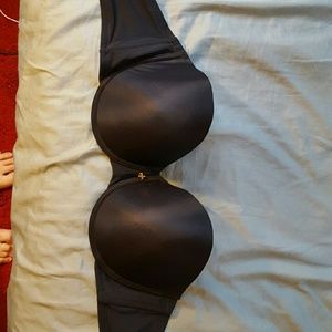 Fredrick's of Hollywood strapless bra