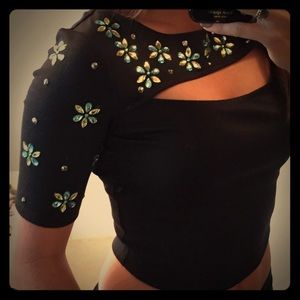 Three quartered sleeved crop top