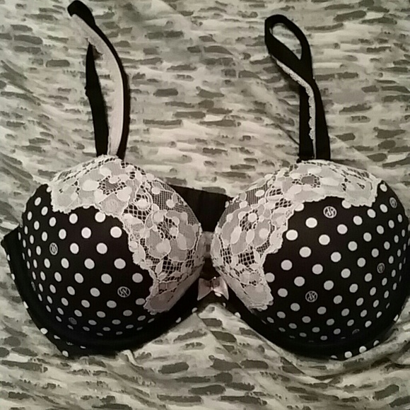 Poka dot VS bra