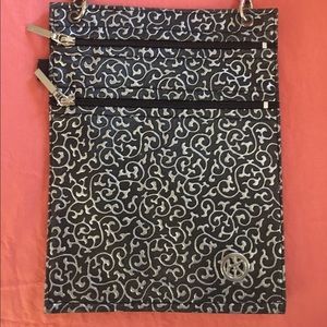 HipKlips - black and silver swirl purse!