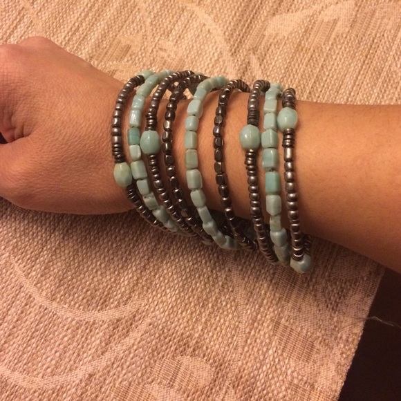 🎄GIFTED🎄with purchase $15 or more - Picture 2 of 2