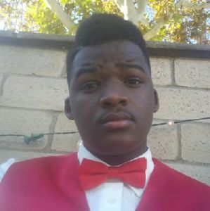 Meet your Posher, Lawrence