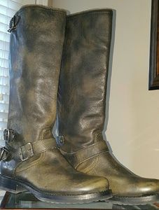 FRYE Veronica Back Zip Boots