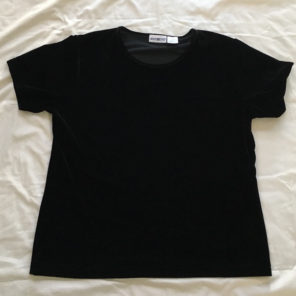 Short sleeve black velvet top