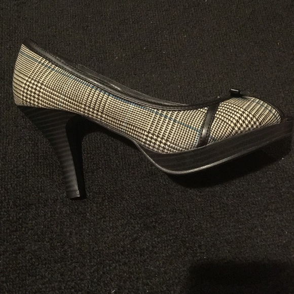 Peep toe heels - Picture 4 of 4