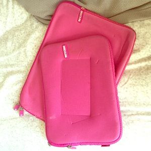 Matching tablet and laptop cases 💕