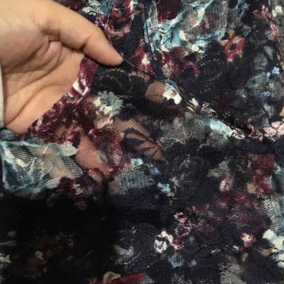 Lace racerback top - Picture 2 of 3