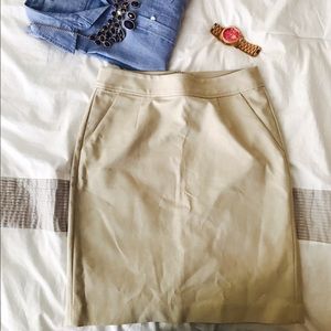 NWOT Banana republic pencil skirt *lowest price*