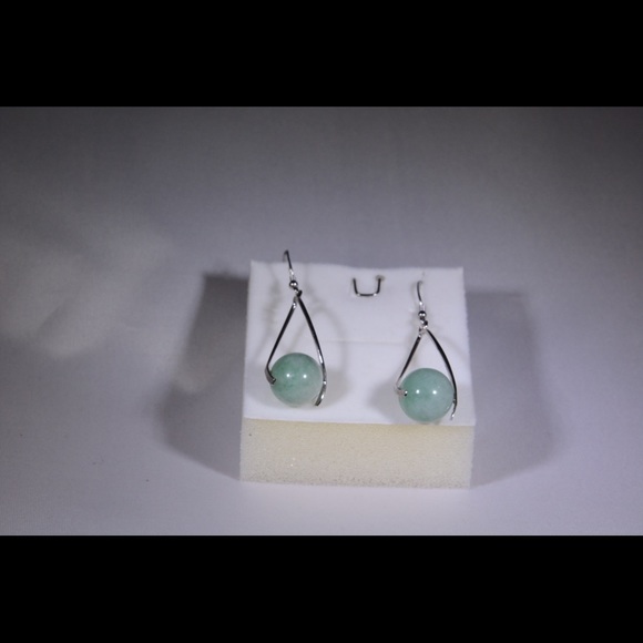 SOLD Madame Butterfly jade / sliver earrings - Picture 2 of 2