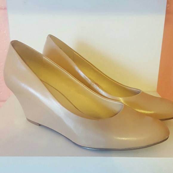 Nude Wedge