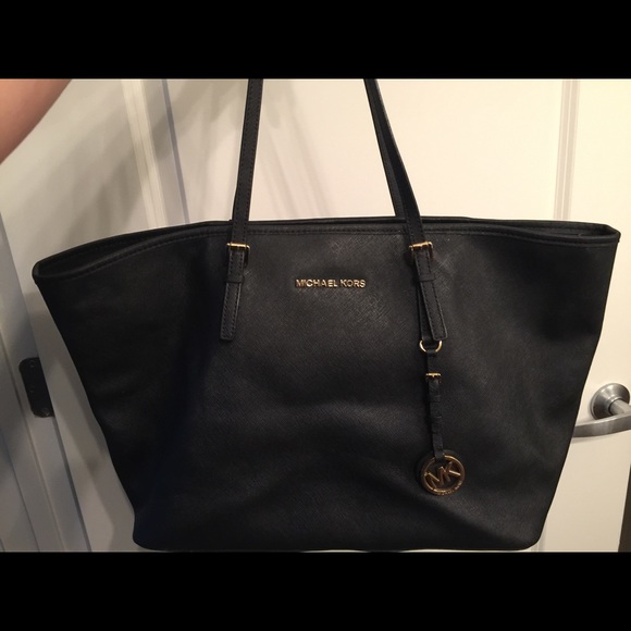 *Reduced* Authentic Michael Kors large travel tote