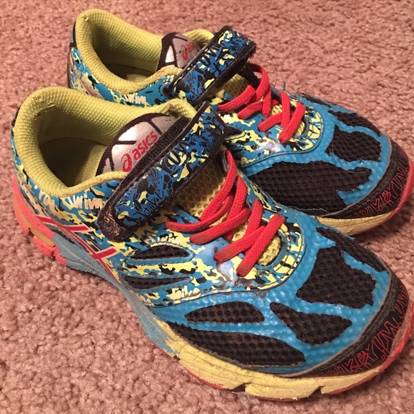 Boys Asics Sz 1.5Y. Good condition