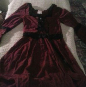 Renaissance look feminine peasant blouse