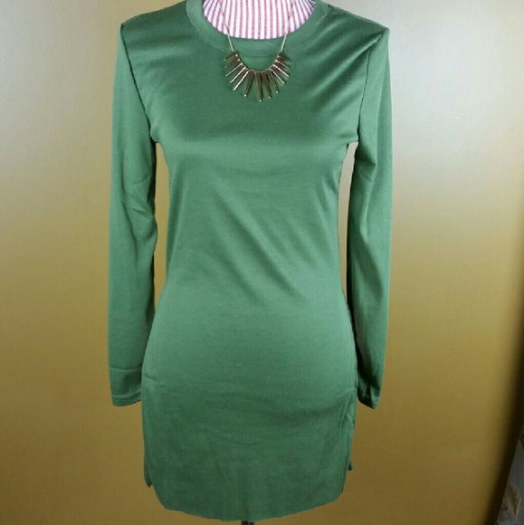 LAST ONE! Green Long Sleeve Top Side Slits - Picture 2 of 3