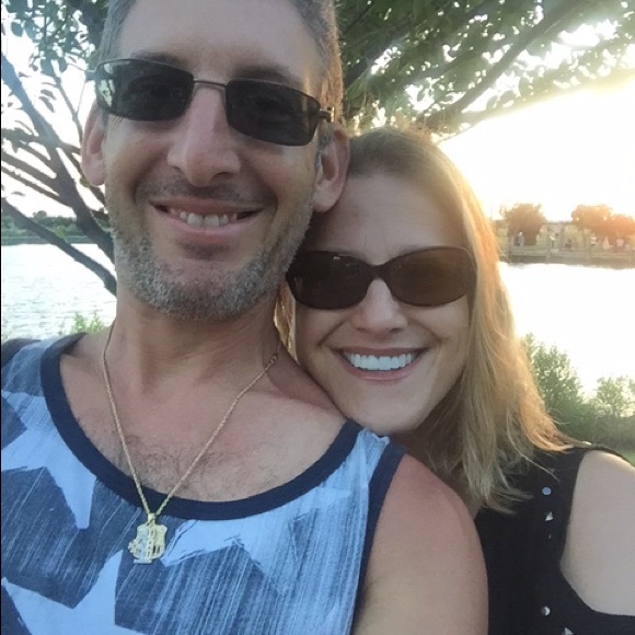 Meet your Posher, Carrie - Picture 1 of 1