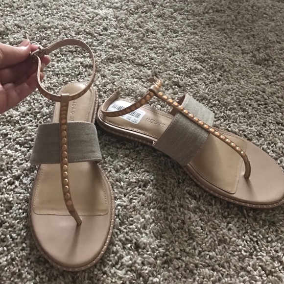 Brand New Antonio Melani Sandals size 7 1/2 - Picture 2 of 3