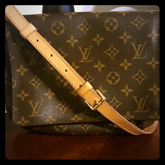 LOUIS VUITTON MUSETTE TANGO 💯AUTHENTIC