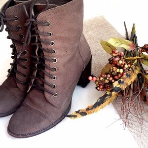 Vince Camuto Victorian Vintage Boot