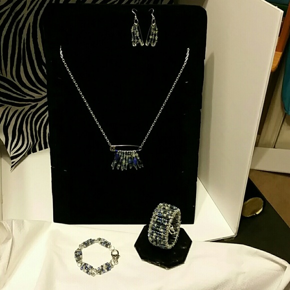 Glass beaded jewelry set
