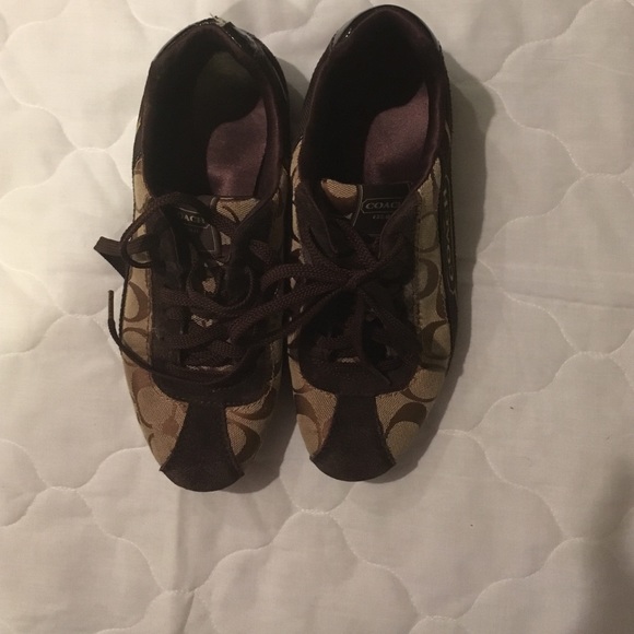 Coach Gym Shoes - Picture 1 of 4