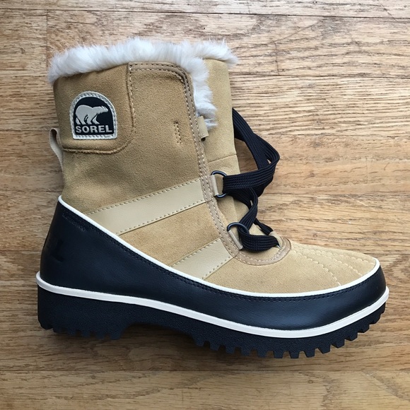 SOREL Tivoli II boots, size 7-8