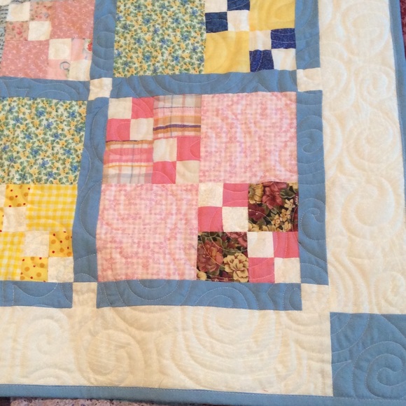 Great Gift 🆕 Homemade Quilt! - Picture 4 of 4