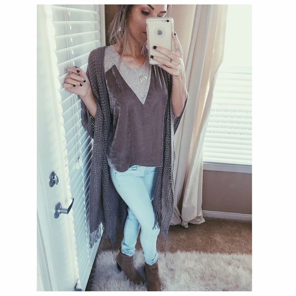 Velvet Love - Picture 2 of 4