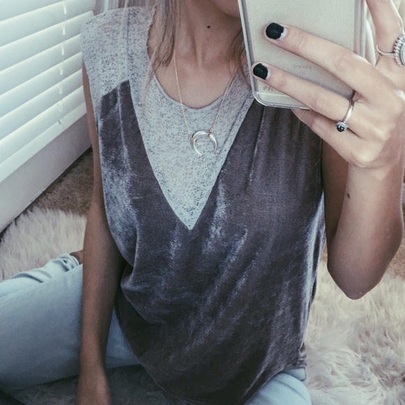 Velvet Love - Picture 3 of 4