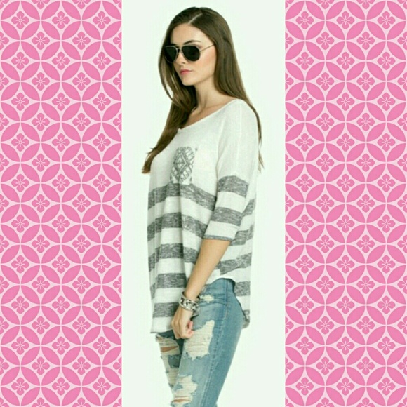 🎉1 LEFT🎉 STRIPED KNIT POCKET TOP - Picture 2 of 4