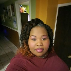 Meet your Posher, Chadine