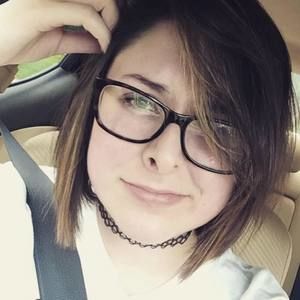 Meet your Posher, Katelyn