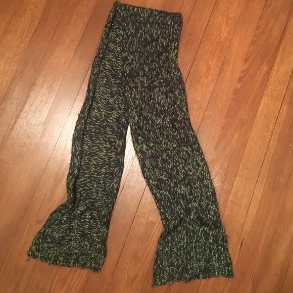 Deep hunter green scarf