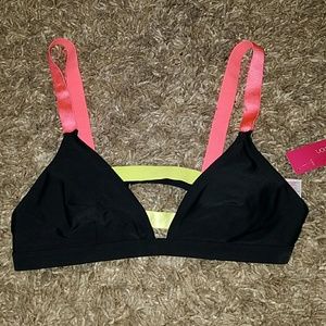 Color blocked bikini top NWT
