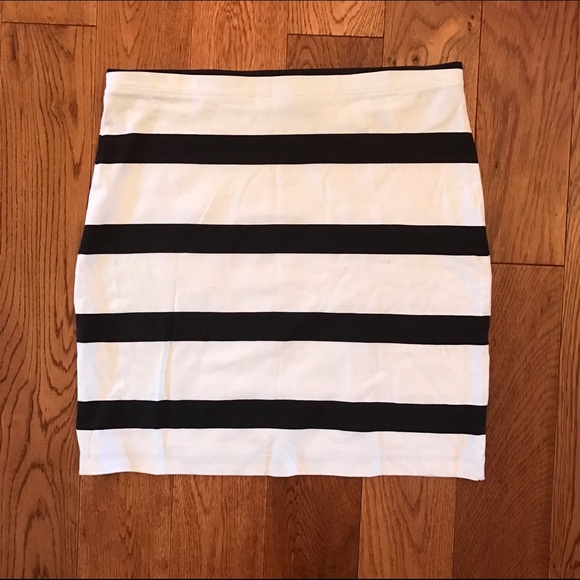 Divided Dresses & Skirts - Black & white striped H&M stretchy mini skirt
