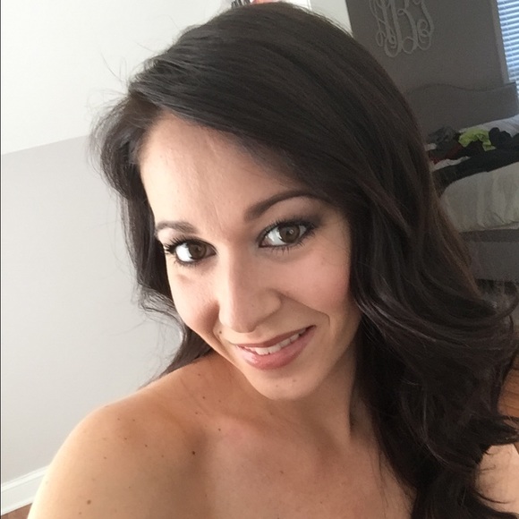 Meet your Posher, Alissa - Picture 1 of 1