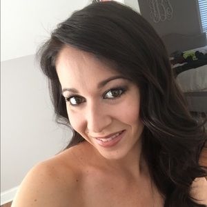 Meet your Posher, Alissa