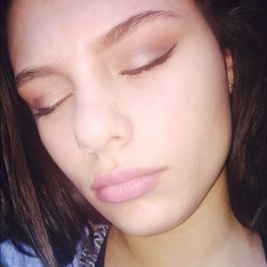 Meet your Posher, Abigail