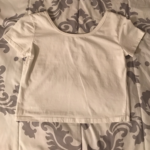 Simple White Crop