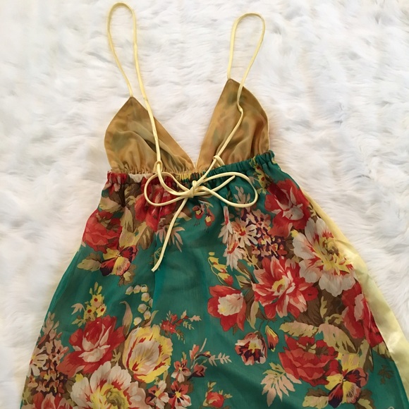 ‼️FINAL PRICE SALE‼️GORGEOUS DRESS! - Picture 4 of 4