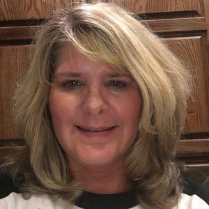 Meet your Posher, Dee dee