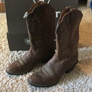 🎉FINAL PRICE! MUST GO!! 🎉Ariat cowgirl boots